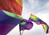 Hiszpania: Projekt ustawy Trans zrzuca na oskarżonego o dyskryminację obowiązek udowodnienia swojej niewinności