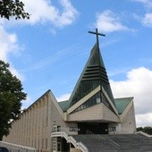 Mistrzejowice, kościół parafialny pw. Świętego Maksymiliana Marii Kolbego