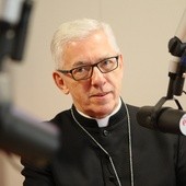 Abp Wiktor Skworc: W proces synodalny trzeba włączyć wszystkich ochrzczonych, aktywnych w diecezji