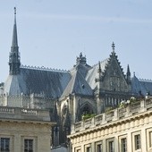Francja: Biskupi sprzedadzą dobra kościelne, by zadośćuczynić ofiarom pedofilii