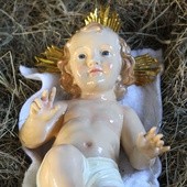 Aniołek, Dzieciątko, Gwiazdor czy św. Mikołaj - kto przynosi prezenty?