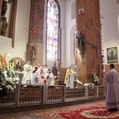 Święcenia w katedrze 