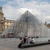 Skarby Notre-Dame będą wystawione w Luwrze w 2023 roku
