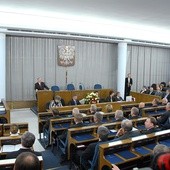 Senatorowie wycofali z Sejmu nowelę o zakazie propagowania komunizmu