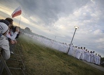 CBOS: Ponad połowa Polaków pozytywnie o Kościele katolickim