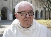 O. Salij OP: Papież zwraca uwagę na walkę człowieka ze złym duchem