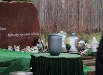 Pogrzeb dzieci zmarłych przed narodzeniem
