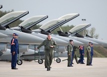 Zamieszanie wokół zapłaty za F16