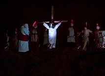 Miłosierdzie zawisło na krzyżu