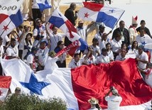 "Po drodze do Panamy będziemy mieli Synod o młodzieży"