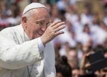 Franciszek: Módlcie się za synod
