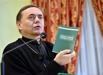 Bp Bałabuch: Świeccy nie mogą głosić rekolekcji bez zezwolenia