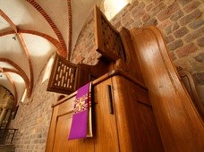 W Wielkim Tygodniu w wielu kościołach w Polsce odbędzie się 13. edycja "Nocy konfesjonałów"