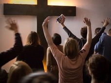 Komentarz do niedzielnej Ewangelii: Kościół: rodzina czy instytucja?