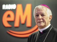 Bp Marek Szkudło prosi o modlitwę w intencji zmarłego papieża 