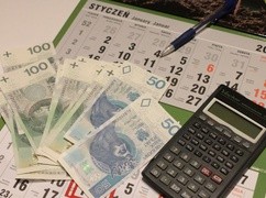 Remont i odłożenie pieniędzy na wakacje największym wyzwaniem dla 1/3 Polaków