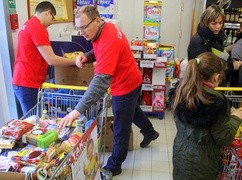 Ponad 370 ton żywności zebrał Caritas Polska podczas zbiórki "Tak. Pomagam!" 