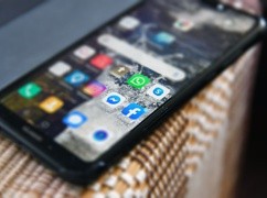 Francja: Połowa zdjęć dzieci publikowanych w internecie trafia na strony pornograficzne