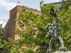 Rzeźba Smoka Wawelskiego uszkodzona podczas ostatnich deszczów