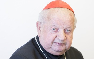 Papieski sekretarz był świadkiem niemal wszystkich wizyt kard. Wojtyły i Jana Pawła II w "polskim kościele" w Rzymie.