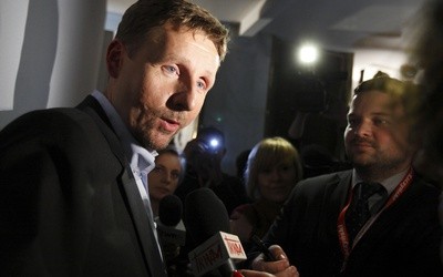 Migalski pozwał Kutza w trybie wyborczym