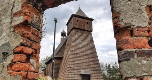 Drewniany kościół w Ostropie z nagrodą specjalną w konkursie "Zabytek Zadbany"!