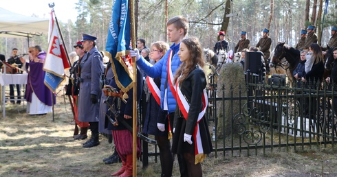 Upamiętnili powstańców styczniowych w okolicach Radzanowa n. Wkrą