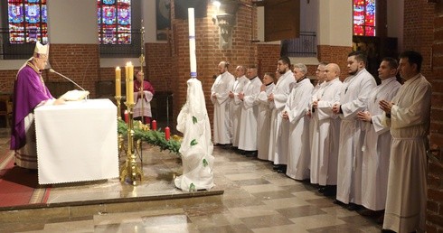 Ustanowienie nowych szafarzy