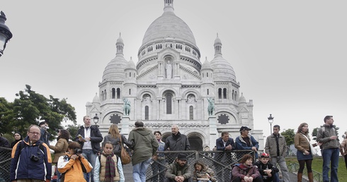 Francja: Wyjątkowa Wielkanoc z rekordową liczbą nowych katolików
