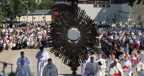 Abp Skworc o obchodach Bożego Ciała i 100. rocznicy powrotu Górnego Śląska do Polski