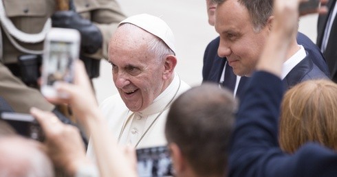 Prezydent Duda po śmierci papieża: Był wielkim apostołem Miłosierdzia, w którym upatrywał odpowiedzi na wyzwania współczesnego świata