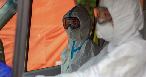 Ministerstwo Zdrowia: 73 nowe zakażenia koronawirusem