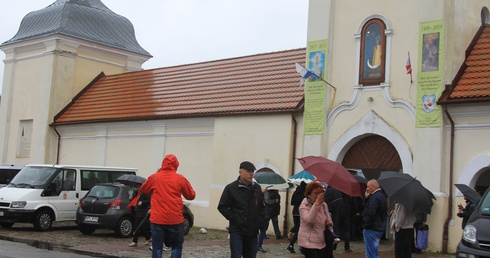 Skępe. Ojcowie bernardyni proszą o pomoc