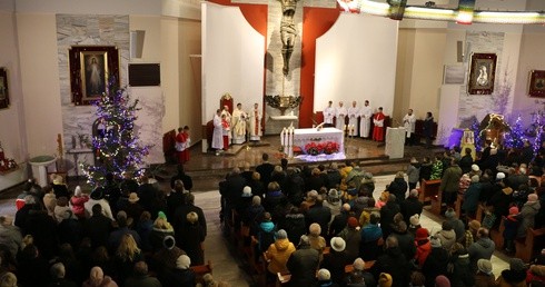 Płońsk. Msza św. inaugurująca Orszak Trzech Króli i Rok św. Jana Pawła II 