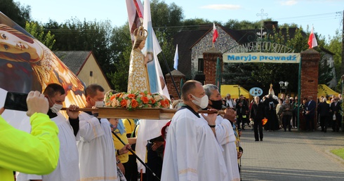 Z intencjami i wiarą w cuda