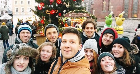 Wiara pokolenia płatków śniegu. Czy studenci odnajdują się jeszcze we wspólnotach akademickich?