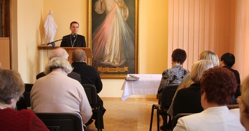 Z członkami Akcji Katolickiej spotkał się bp Mirosław Milewski