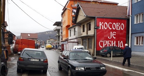 Kosowo jest Serbią Mitrowica w 2009 roku