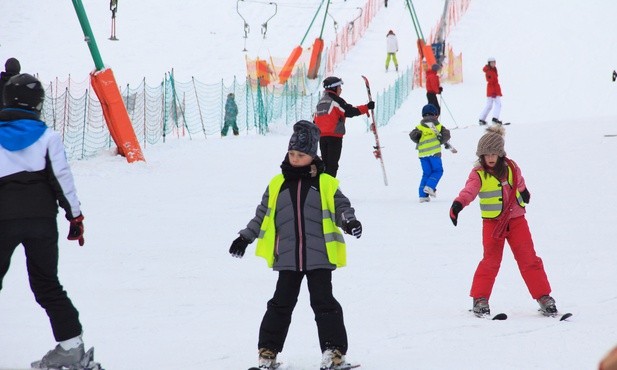 Beskidy. Kończą się ferie w polskich szkołach; turystów było mniej niż rok temu