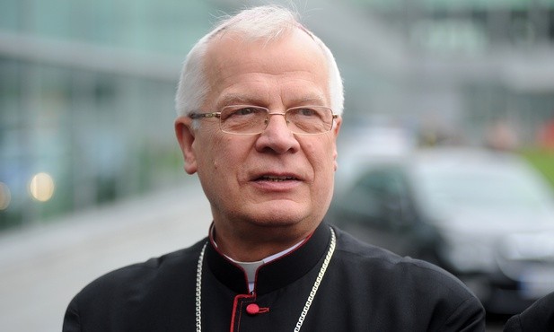 Abp Michalik dyskryminowany