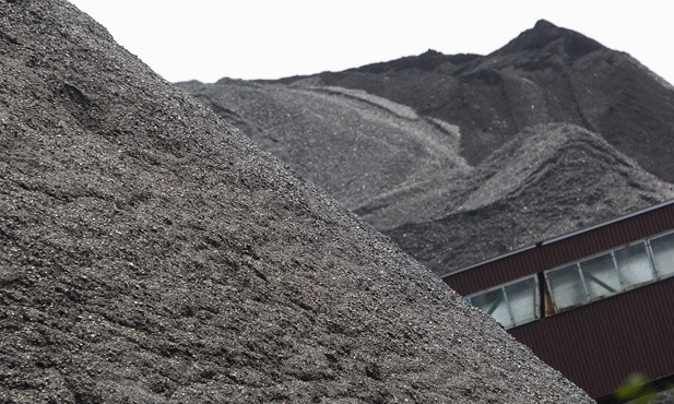 Figueres: Żaden kraj nie może pozostać przy energetyce opartej na węglu