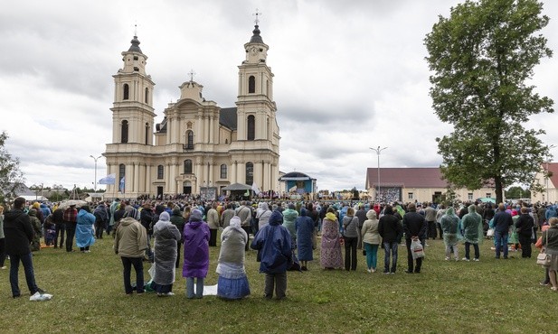 Sanktuarium Maryjne w Busławiu