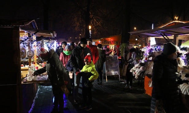 Na bożonarodzeniowym jarmarku