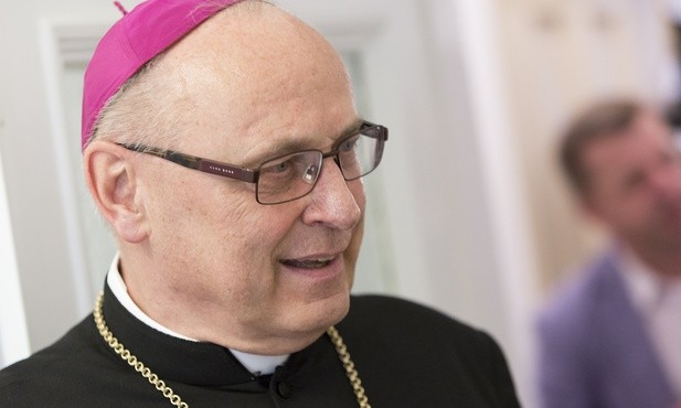Czternastu polskich biskupów jest zakażonych koronawirusem 