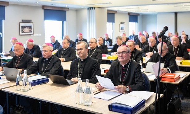 Episkopat o bieżących sprawach Kościoła w Polsce