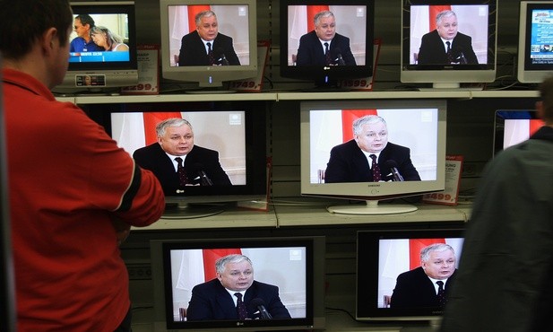 Sondaż: telewizja wciąż głównym źródłem informacji