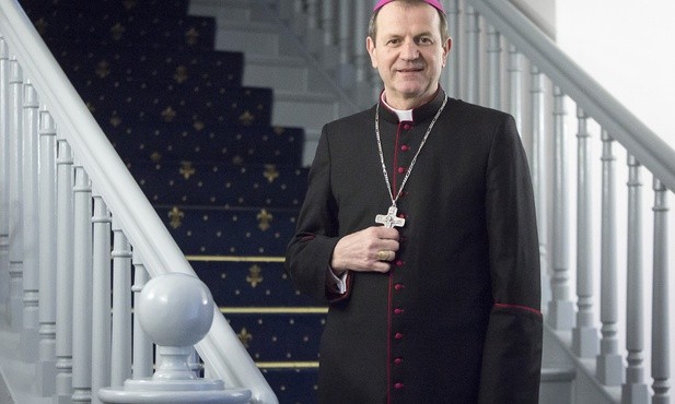 Przewodniczący KEP wzywa do modlitwy w intencji papieża Franciszka