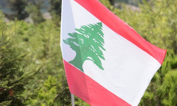 Flaga Libanu wiele mówi o przeszłości kraju