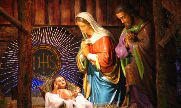 Odpust zupełny przed żłóbkiem w świątyni franciszkańskiej