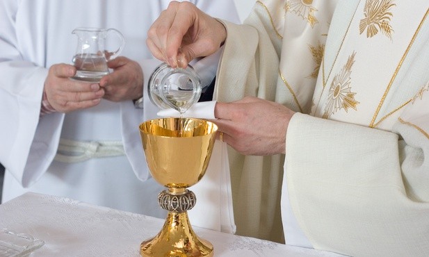 10.1.2021 | Kościół żyje Eucharystią – ale jak? | Dokąd wiedzie niemiecka Droga Synodalna?